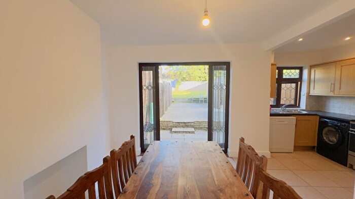 3 Bedroom Detached House To Rent In Oakdene Avenue, Chislehurst, Bromley, BR7