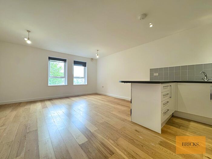 1 Bedroom Flat To Rent In Flat, Rothesay Road, Luton, LU1