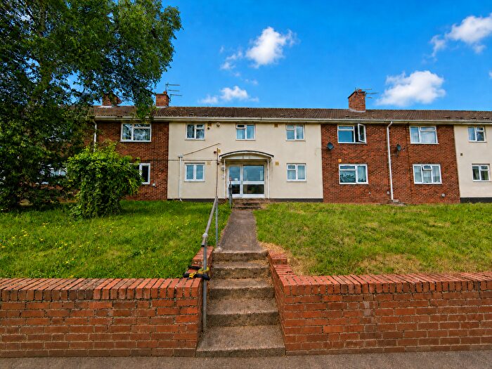 2 Bedroom Flat For Sale In Beacon Heath, Exeter, EX4