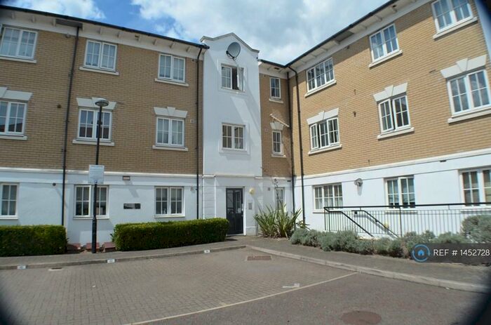 2 Bedroom Flat To Rent In George Williams Way, Colchester, CO1