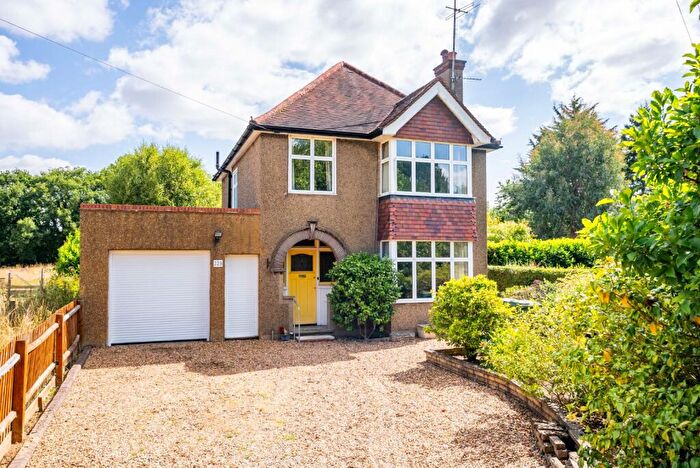 3 Bedroom Detached House For Sale In London Road, St. Albans, Hertfordshire, AL1
