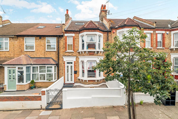 5 Bedroom Terraced House For Sale In Swallowfield Road, London, SE7