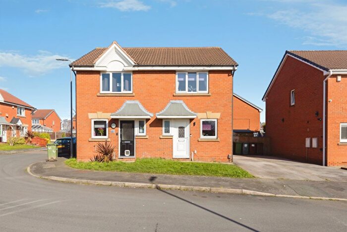 2 Bedroom Semi Detached House For Sale In Holly Approach, Ossett, WF5