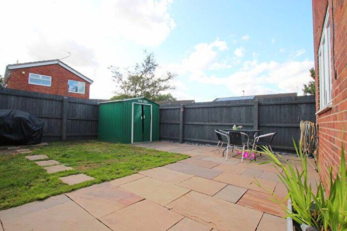 3 Bedroom End Of Terrace House For Sale In Abbots Way, Ulceby, DN39