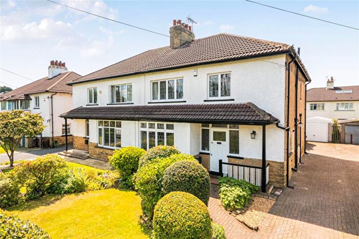 4 Bedroom Semi-Detached House For Sale In West Park Avenue, Roundhay, Leeds, LS8