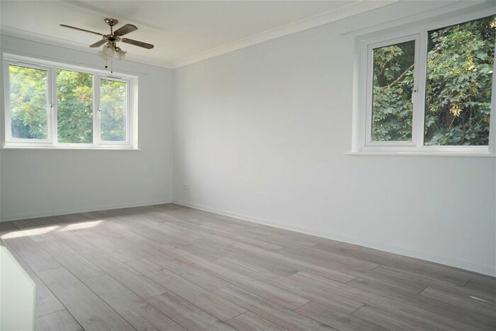 1 Bedroom Flat To Rent In Winston Close, Greenhithe, DA9