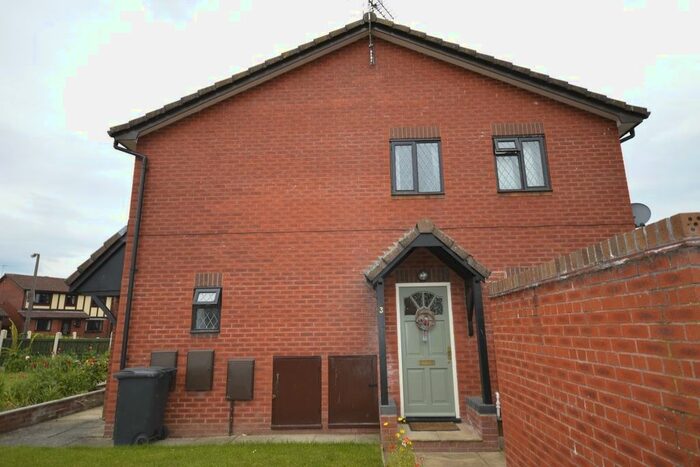 2 Bedroom Flat To Rent In Minshall Place, Oswestry SY11