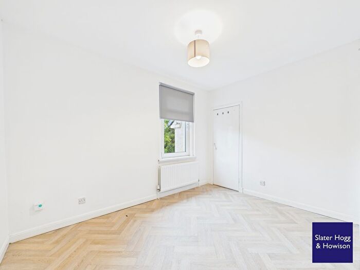 3 Bedroom Flat To Rent In West Mains Road, East Kilbride, G74