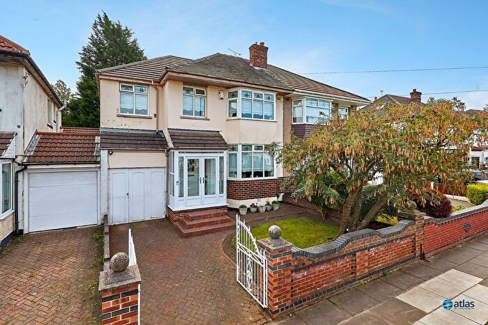 4 Bedroom Semi-detached House For Sale In Thingwall Hall Drive, Broadgreen, L14