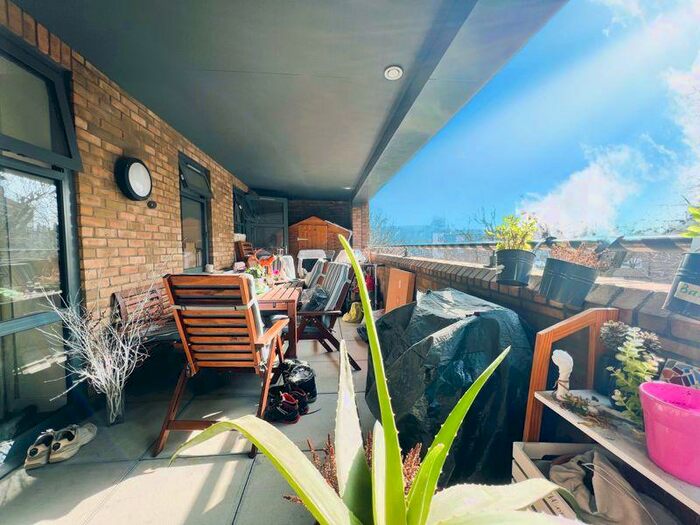 2 Bedroom Flat To Rent In Oldridge Road Balham, SW12