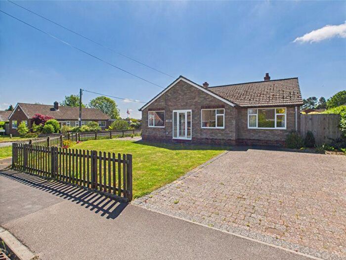 3 Bedroom Bungalow For Sale In I Dunno, Upland Close, Horncastle, LN9