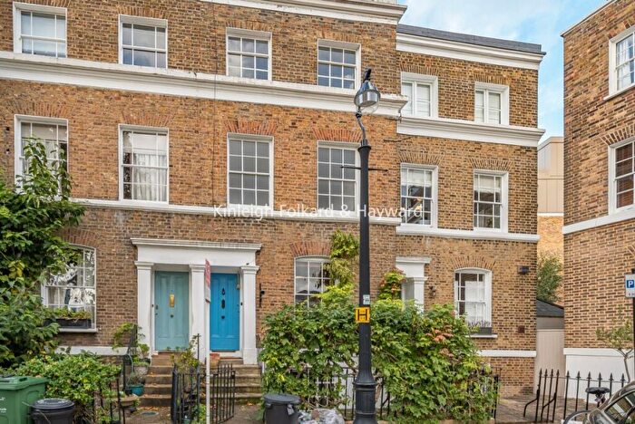 3 Bedroom Terraced House For Sale In Hanover Gardens, Kennington, London, SE11