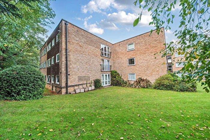 2 Bedroom Flat To Rent In Riseley Road, Maidenhead, SL6