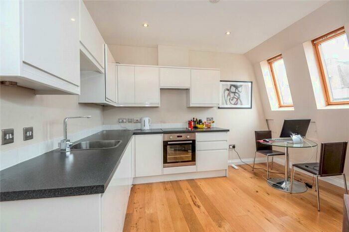 1 Bedroom Apartment To Rent In Friar Street, Reading, Berkshire, RG1