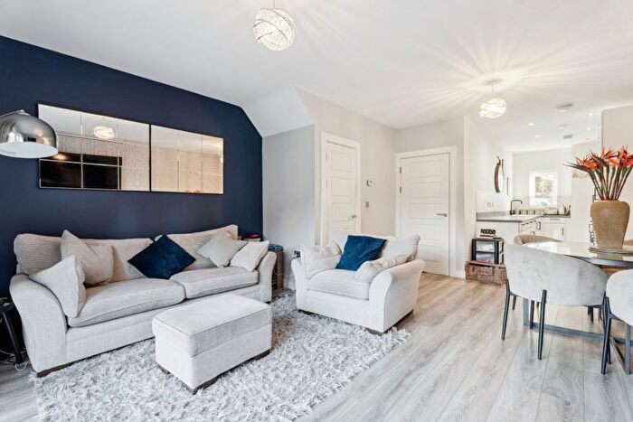 3 Bedroom End Of Terrace House For Sale In Laidler Crescent, Princes Risborough, HP27