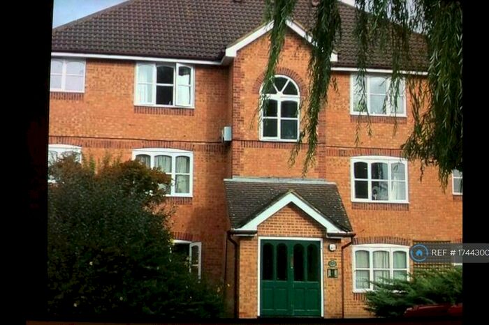 1 Bedroom Flat To Rent In Worcester Gardens, Slough, SL1