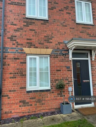 3 Bedroom Semi-Detached House To Rent In Deepdale Drive, Consett, DH8