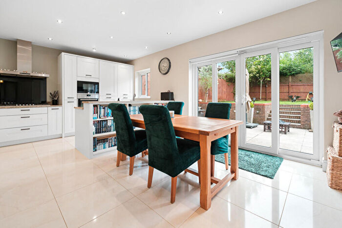 4 Bedroom Detached House For Sale In Clos Goch, Pentyrch, Cardiff, CF15 - Photo 6