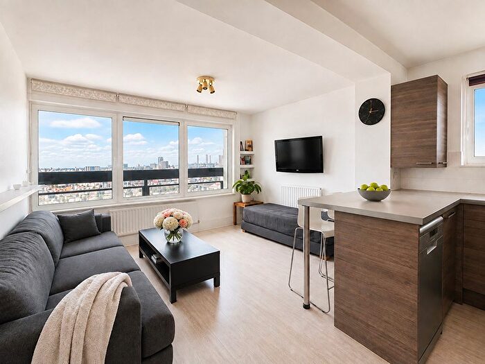 1 Bedroom Flat For Sale In Wandsworth Road, London, SW8