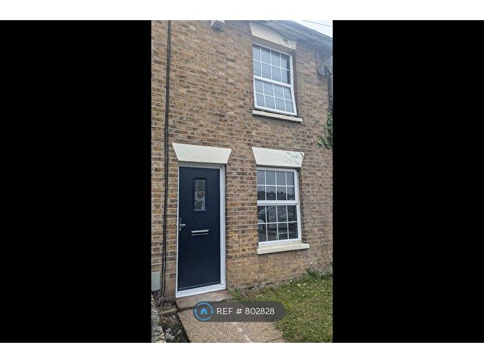 2 Bedroom Terraced House To Rent In Albert Road, Braintree, CM7