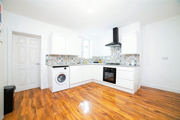 3 Bedroom End Of Terrace House For Sale In High Street, Sutton-In-Ashfield, Nottinghamshire, NG17