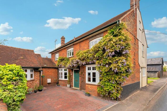 3 Bedroom Semi-Detached House For Sale In High Street North, Stewkley, Buckinghamshire, LU7