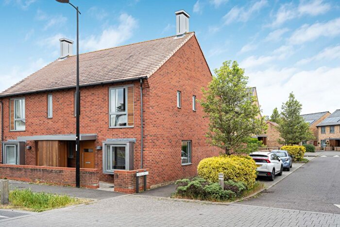 3 Bedroom Semi-detached House For Sale In Consort Avenue, Trumpington, CB2