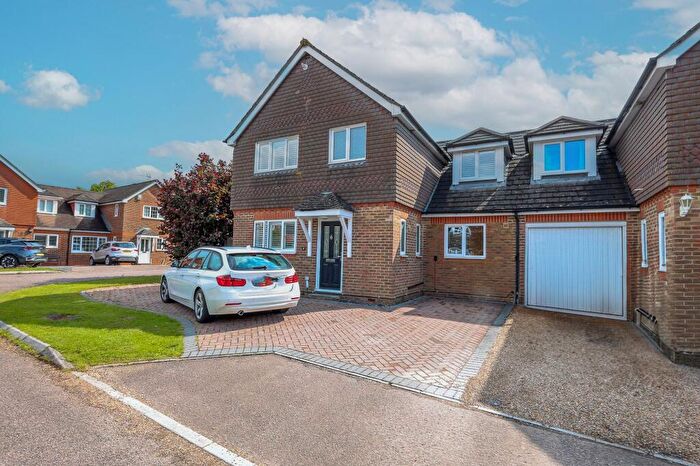 4 Bedroom Link Detached House For Sale In The Sycamores, Sayers Common, BN6