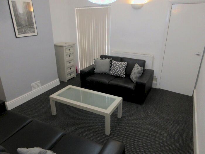 4 Bedroom Property To Rent In Tiverton Road, Selly Oak, Birmingham, B29