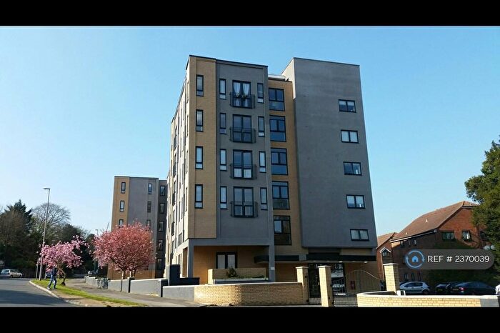 2 Bedroom Flat To Rent In Riverhill, Maidstone, ME16