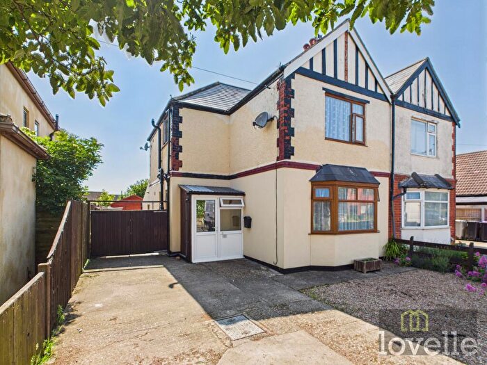 3 Bedroom Semi Detached House For Sale In George Street, Mablethorpe, LN12