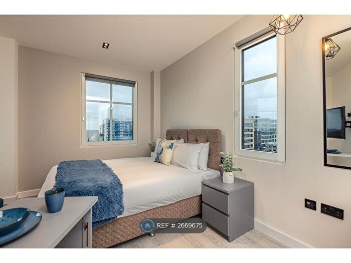 Studio To Rent In Lowlands Road, Harrow, HA1