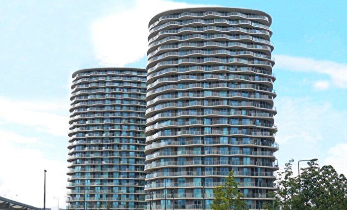 1 Bedroom Flat For Sale In Hoola East Tower, Tidal Basin Road, Canary Wharf, London, E16