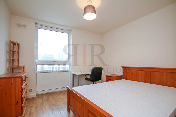 3 Bedroom Flat To Rent In Otto Street, SE17
