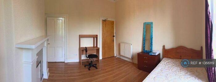 3 Bedroom Flat To Rent In West Princes Street, Glasgow, G4