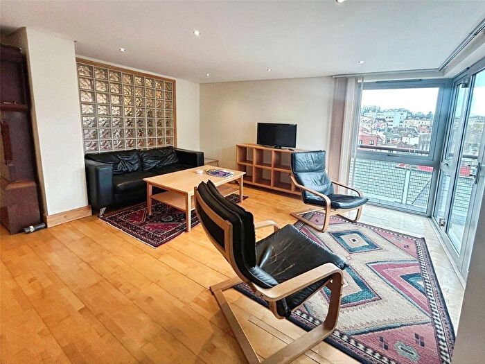 2 Bedroom Flat To Rent In The Panoramic, Bristol, BS1