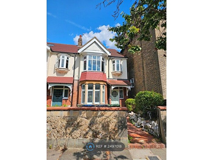 4 Bedroom End Of Terrace House To Rent In Richmond Road, London, W5