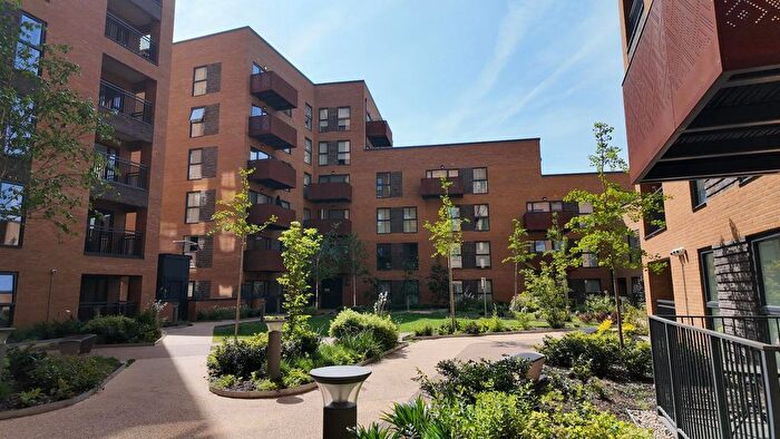 1 Bedroom Flat To Rent In Western Circus, Acton, W3