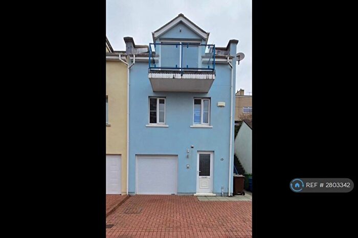 2 Bedroom Semi Detached House To Rent In Hen Gei Llechi, Y Felinheli, LL56