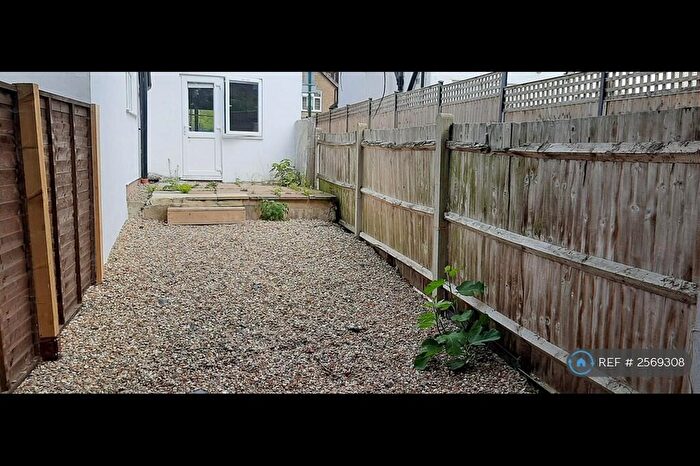 Studio To Rent In Sutton, Sutton, SM1