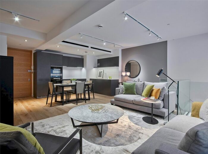 2 Bedroom Maisonette To Rent In Greycoat Street, Westminster, London, SW1P