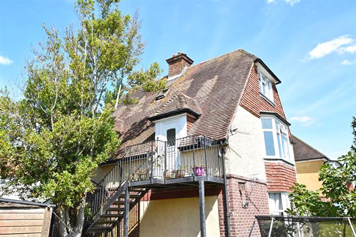 2 Bedroom Maisonette For Sale In Cadborough Cliff, Rye, TN31