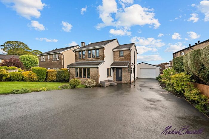 3 Bedroom Detached House For Sale In Back Lane, Thornton, Bradford, BD13