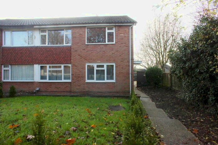 2 Bedroom Flat To Rent In Fairways, Waltham Abbey, Essex, EN9