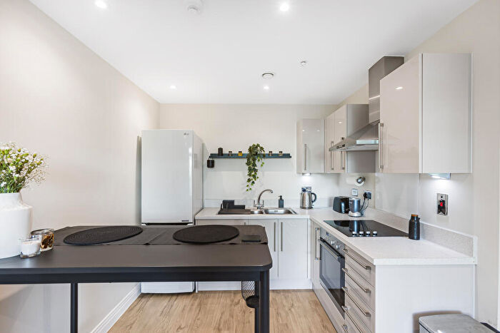 2 Bedroom Flat For Sale In Liberty House, Welwyn Garden City, AL7