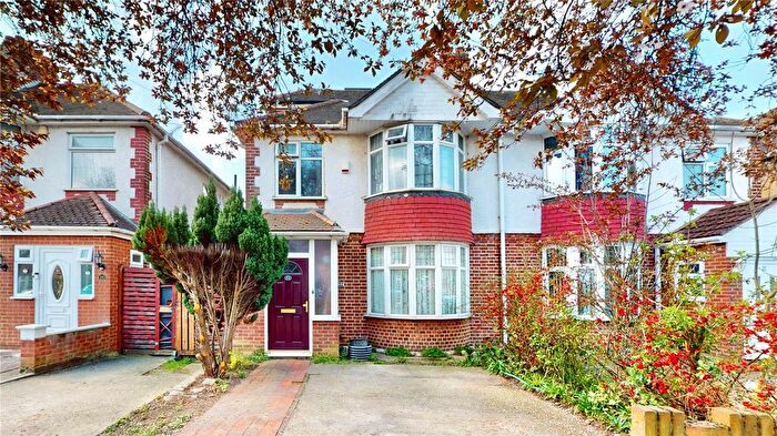 4 Bedroom Semi-detached House For Sale In Dorchester Waye, Middlesex, UB4