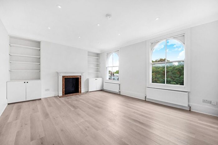 2 Bedroom Flat For Sale In Wallace Road, Canonbury, N1