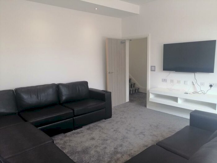 1 Bedroom Terraced House To Rent In Holyhead Road, Bangor, Gwynedd, LL57