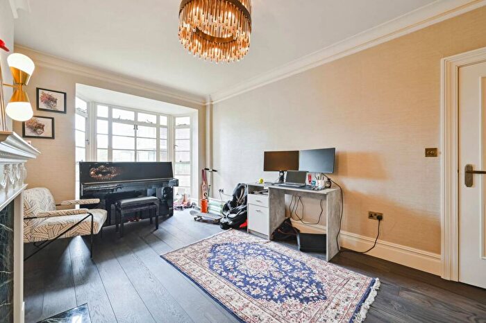 2 Bedroom Flat To Rent In Gloucester Place, Marylebone, London, NW1
