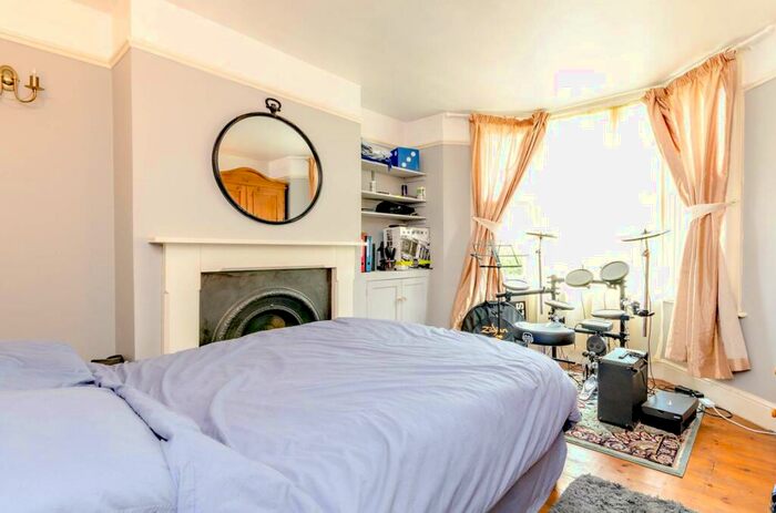 3 Bedroom Semi-Detached House To Rent In Cheselden Road, Guildford, , Guildford, GU1